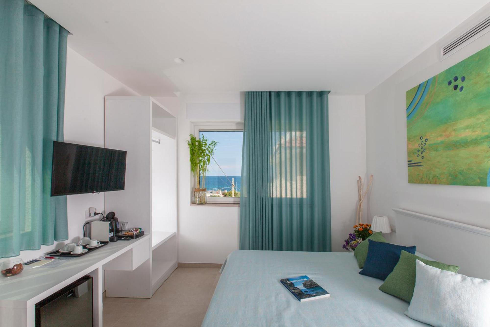 Dimora Nesea Bed & Breakfast Cozze Luaran gambar